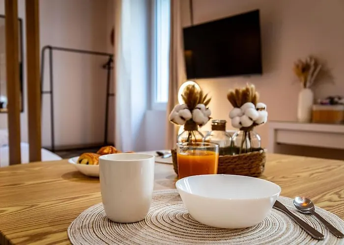 Le Volnay Дижон