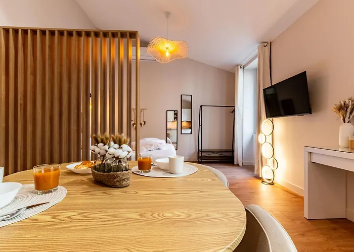 Le Volnay Апартаменты *